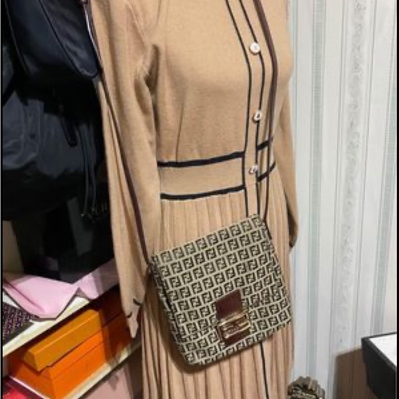 Fendi Zucchino FF sling crossbody flap bag - Picture 8 of 9